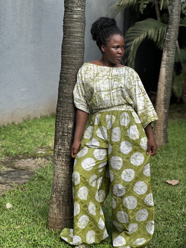 Lade Two Piece Set